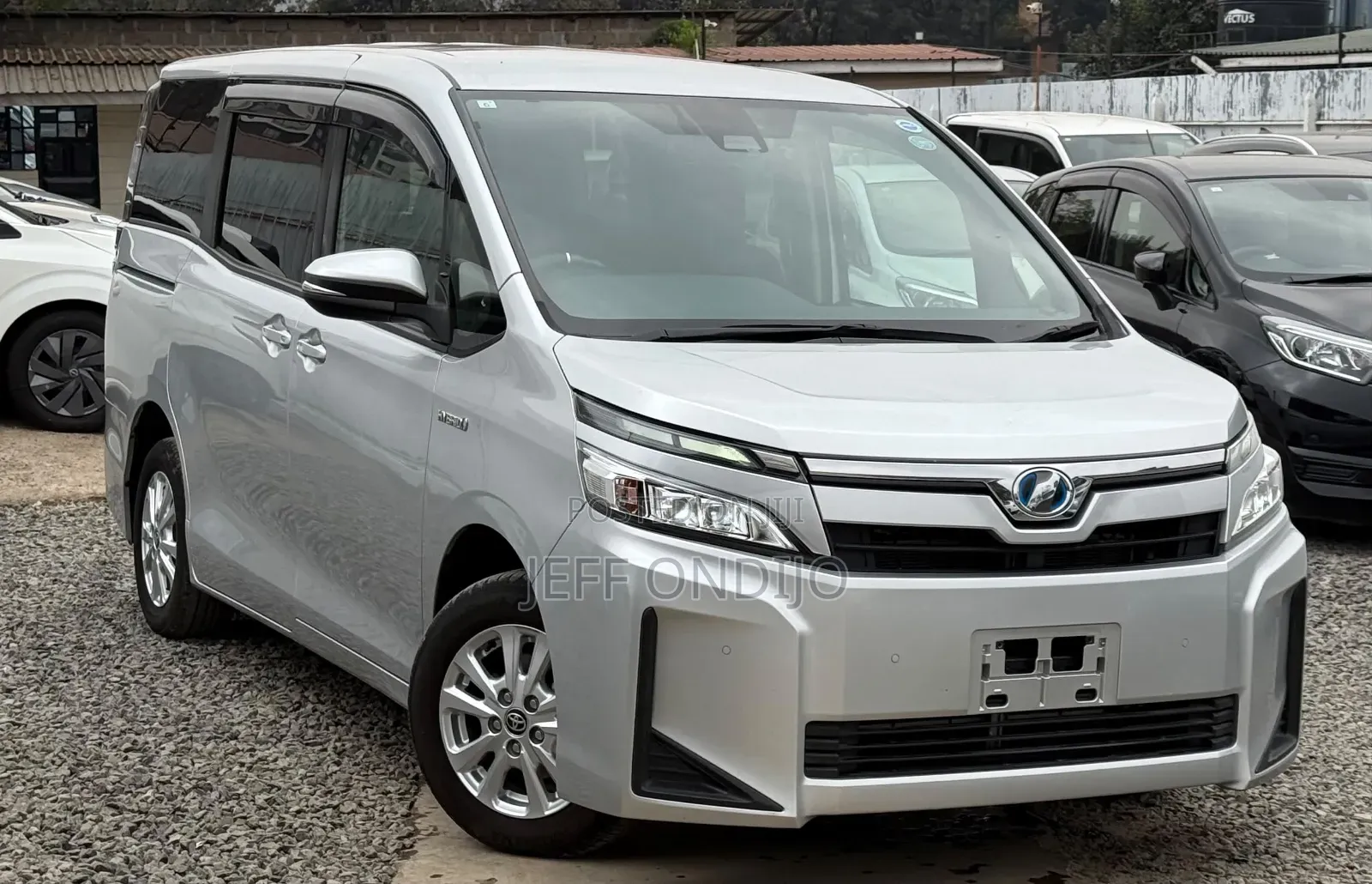 Toyota Voxy 2019 Silver