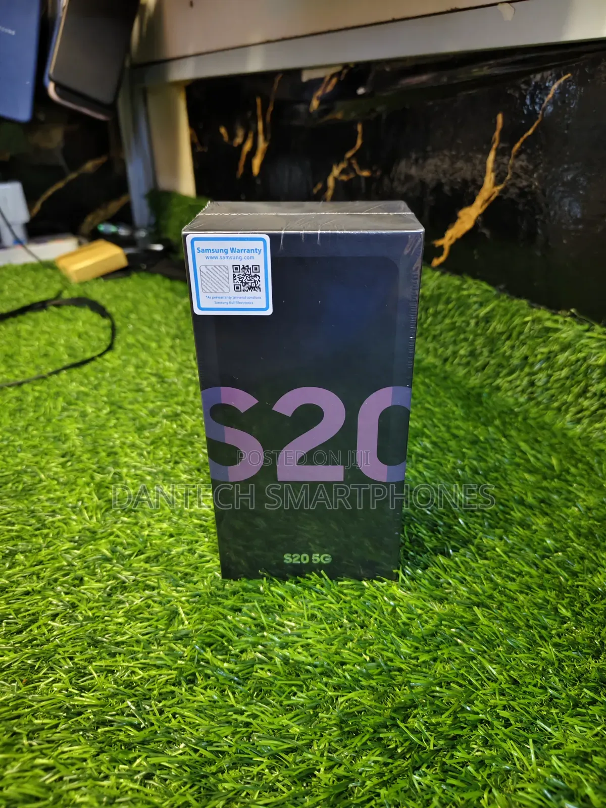 New Samsung Galaxy S20 5G Uw 128 GB Black