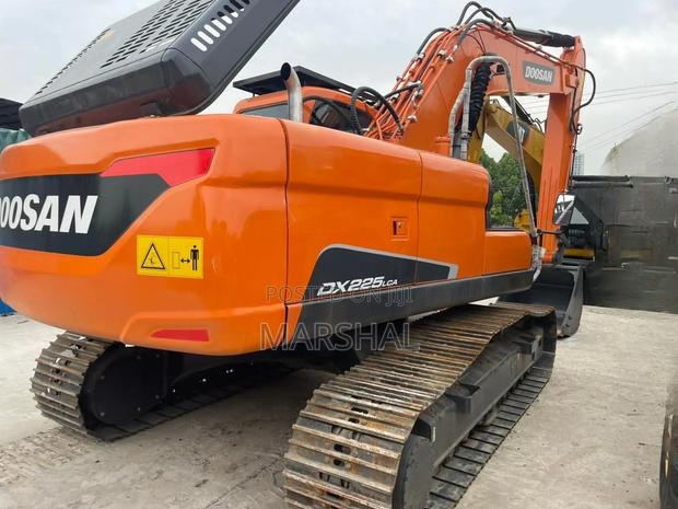 Doosan Dx225 Excavator - thumbnail 3