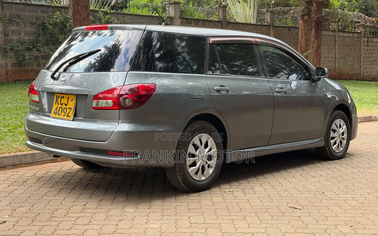 Nissan Wingroad 2010 Gray