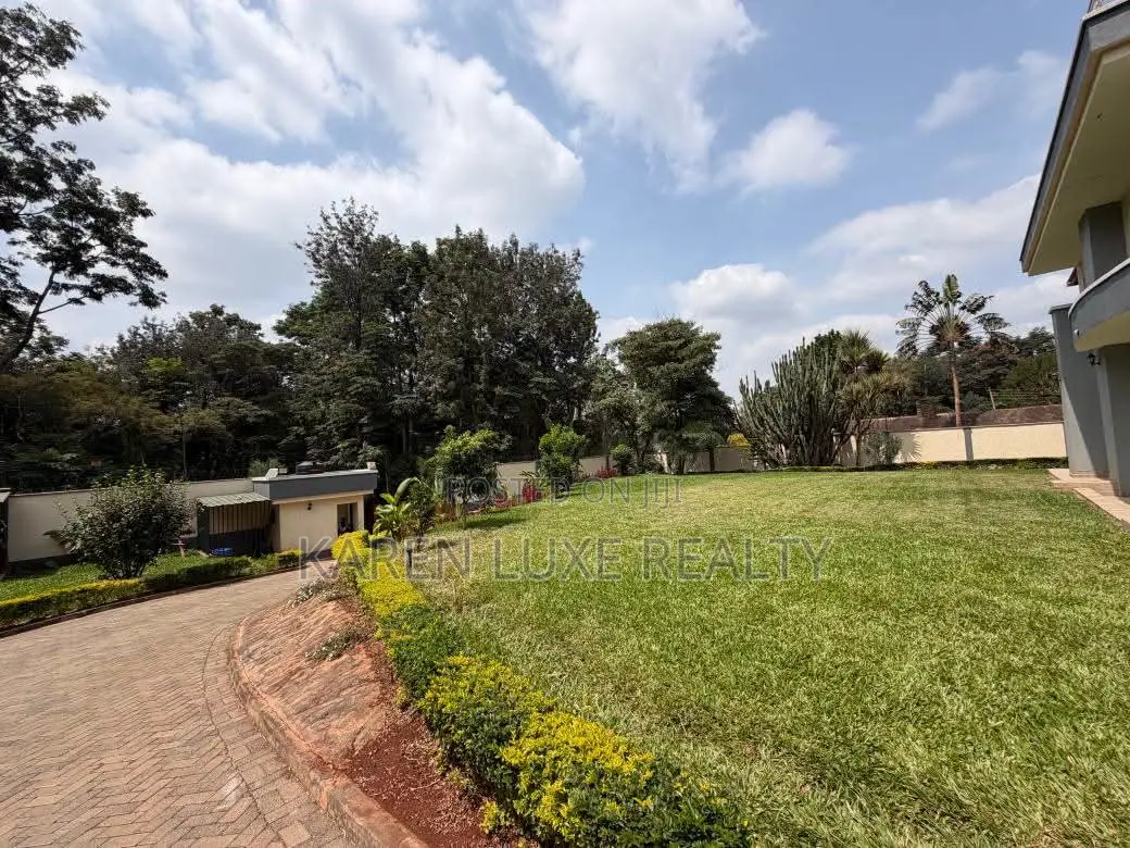 5bdrm Villa in Rosslyn for sale