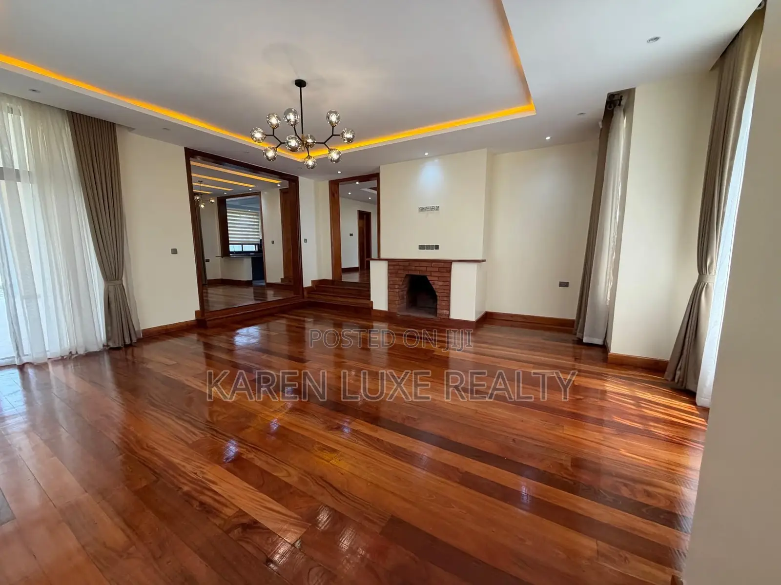 5bdrm Villa in Rosslyn for sale