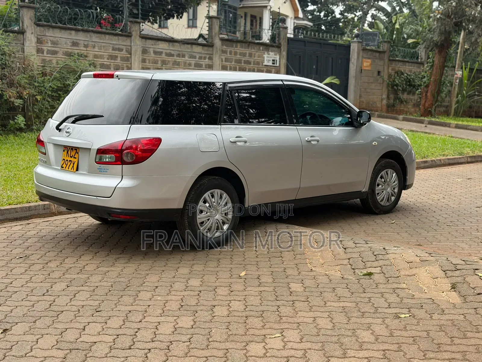 Nissan Wingroad 2013 Silver
