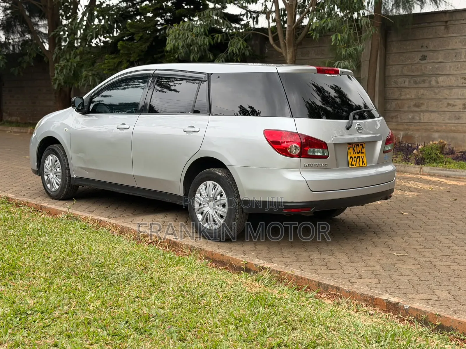 Nissan Wingroad 2013 Silver