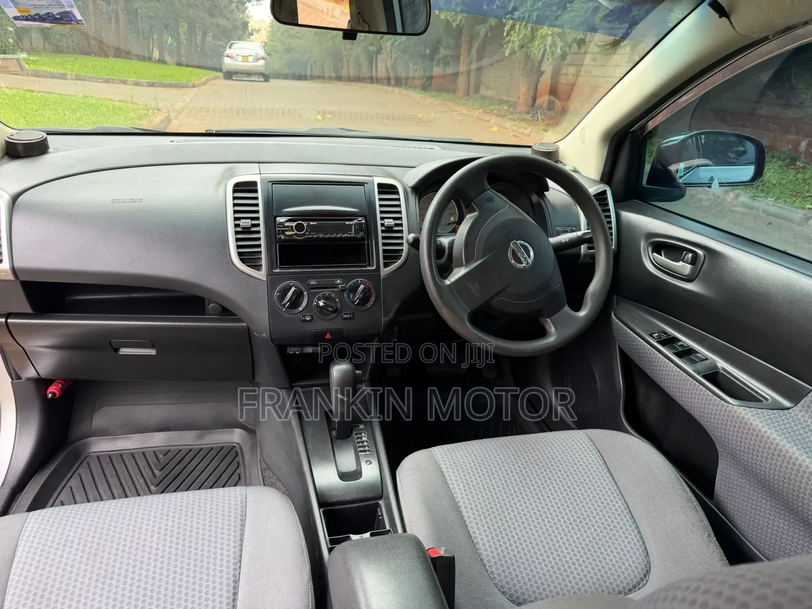 Nissan Wingroad 2013 Silver