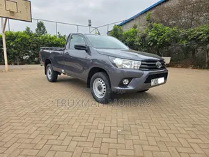 Toyota Hilux 2021 Gray