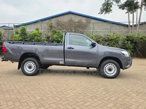 Toyota Hilux 2021 Gray