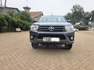 Toyota Hilux 2021 Gray