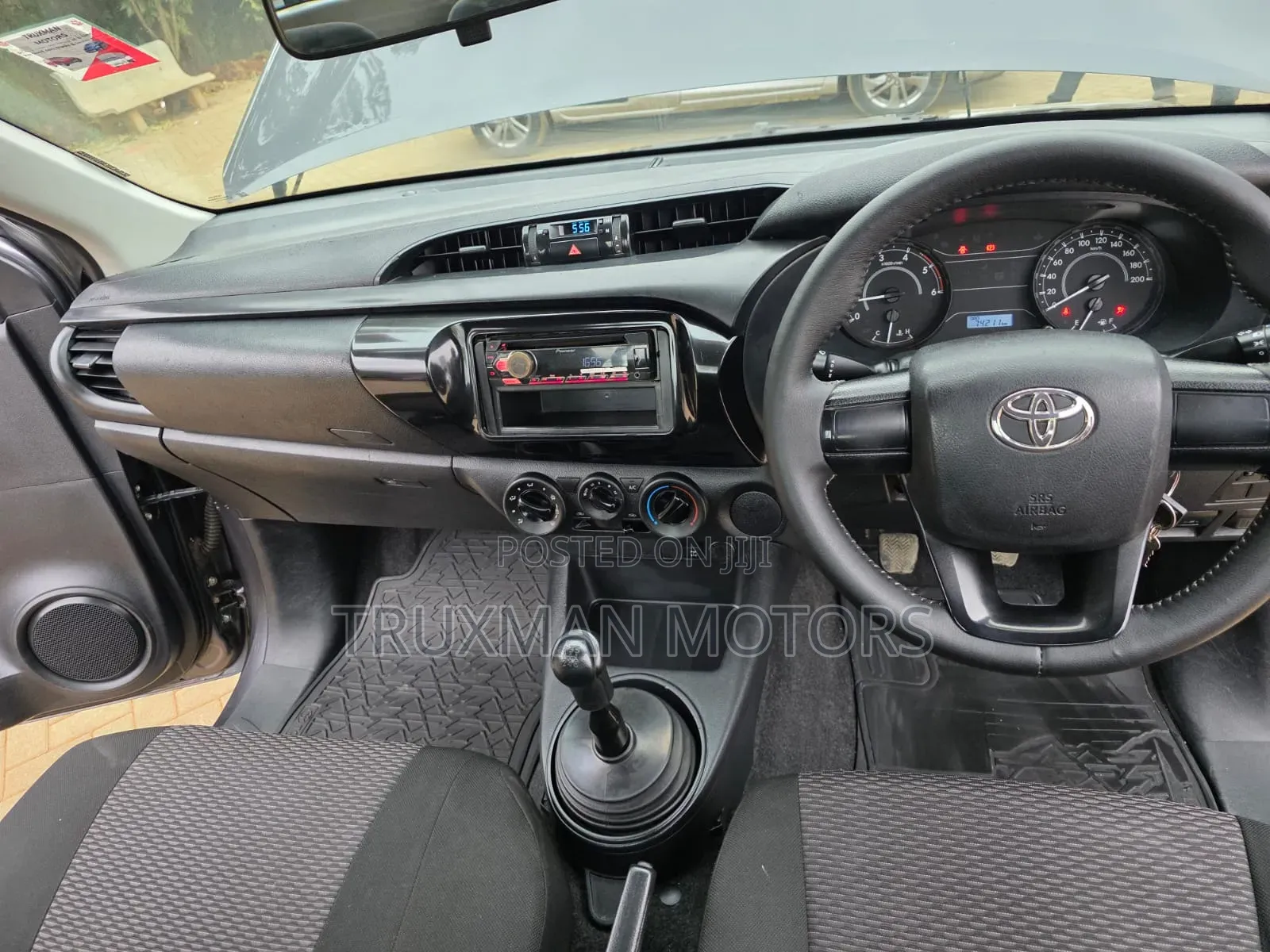 Toyota Hilux 2021 Gray
