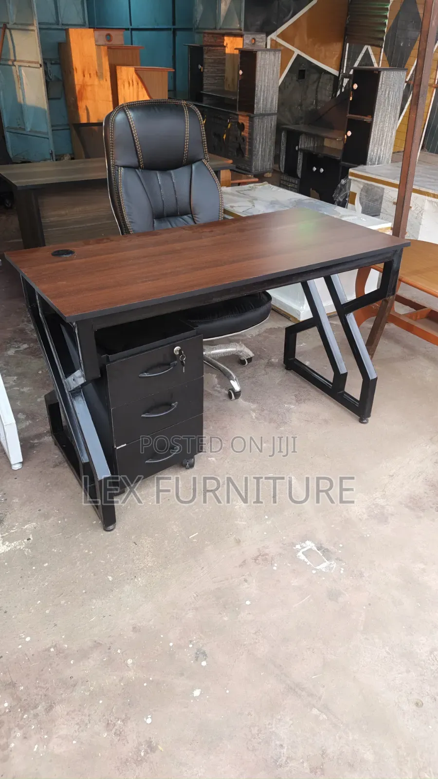 M987 Office Table, Office Chair and 3drwer