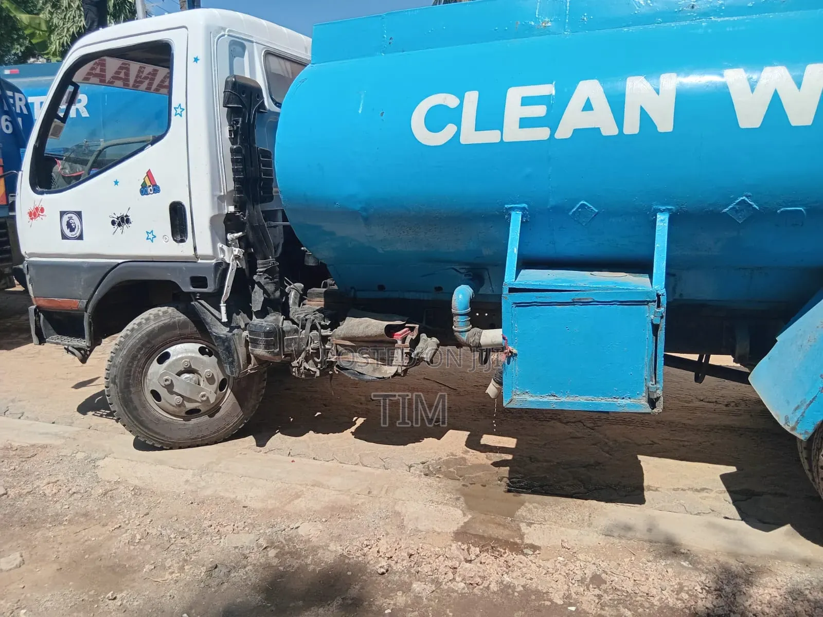 Mitsubishi Canter Water Boozer