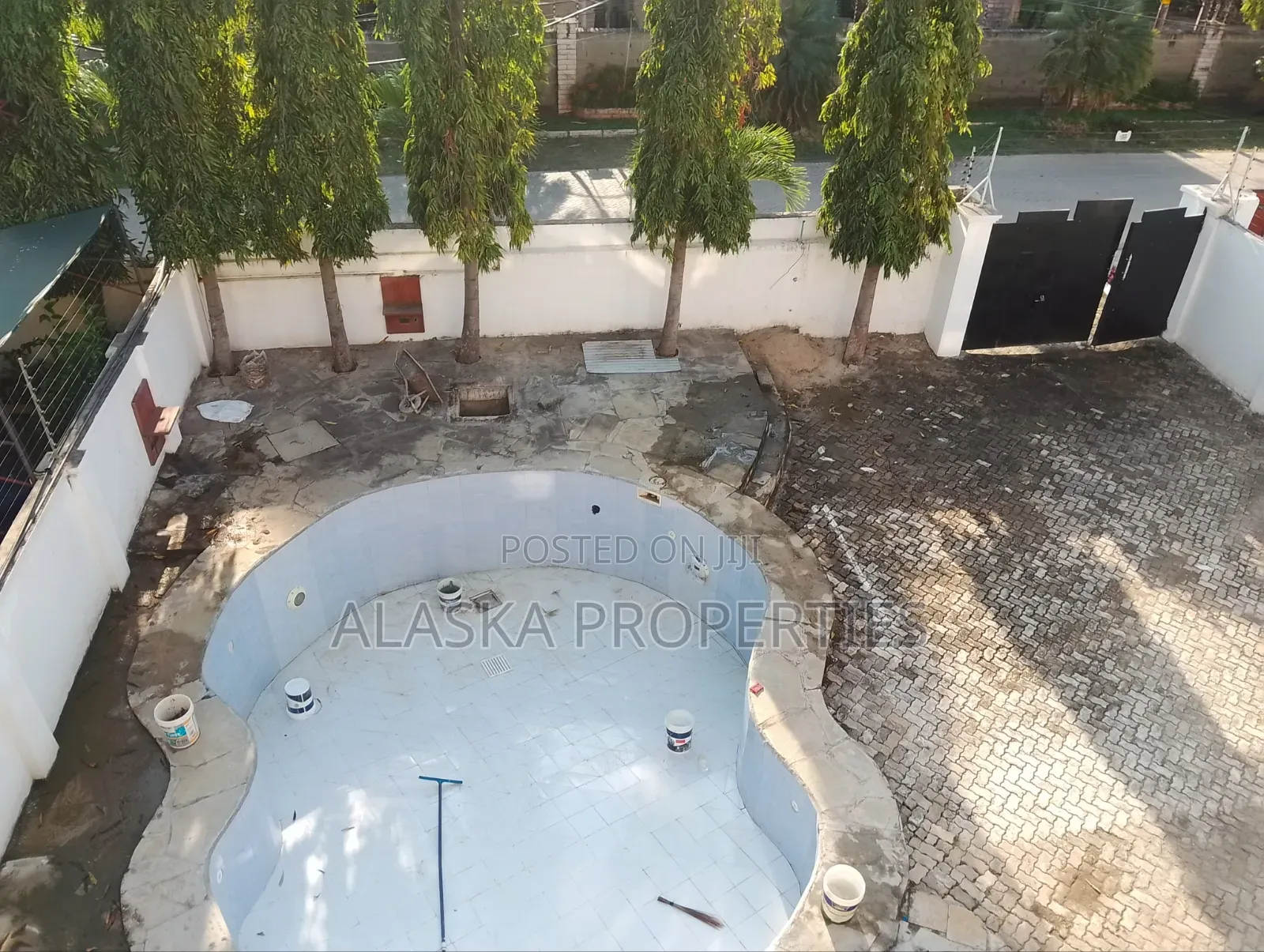6bdrm Mansion in Nyali Estate for sale