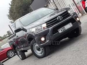 Toyota Hilux 2021 Gray