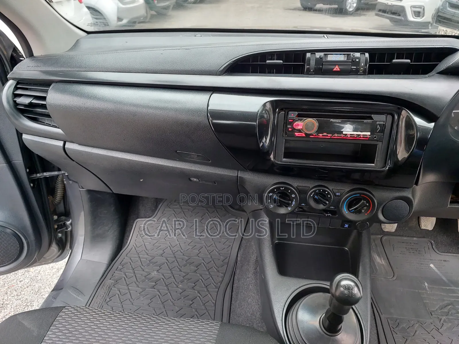 Toyota Hilux 2021 Gray