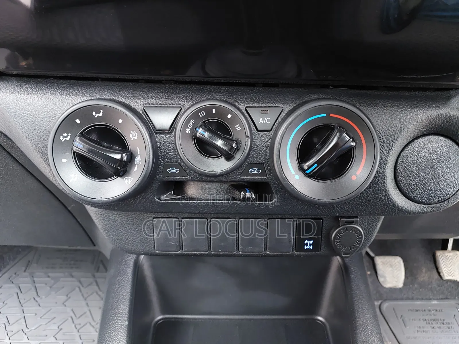 Toyota Hilux 2021 Gray