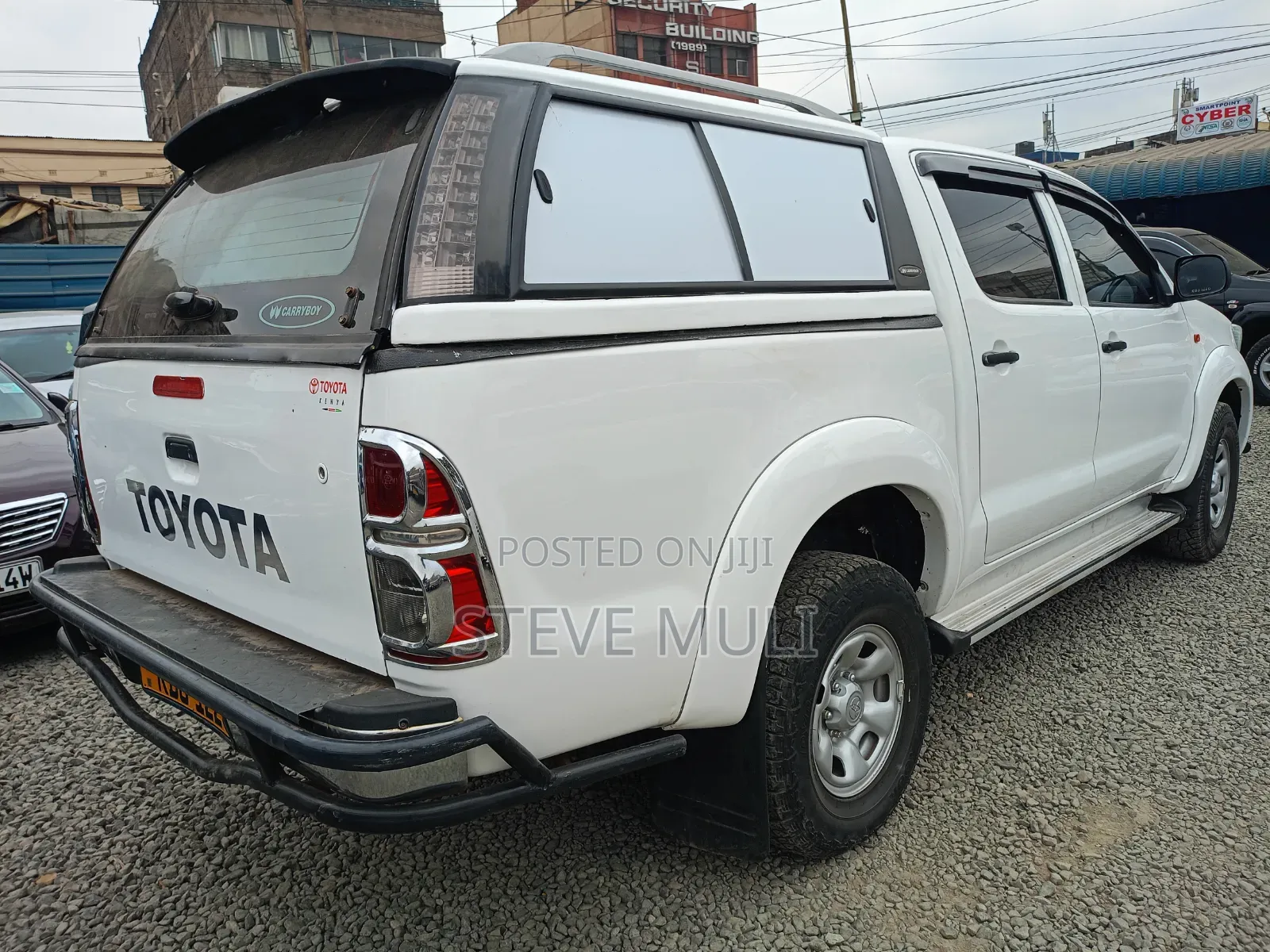 Toyota Hilux 2013 White