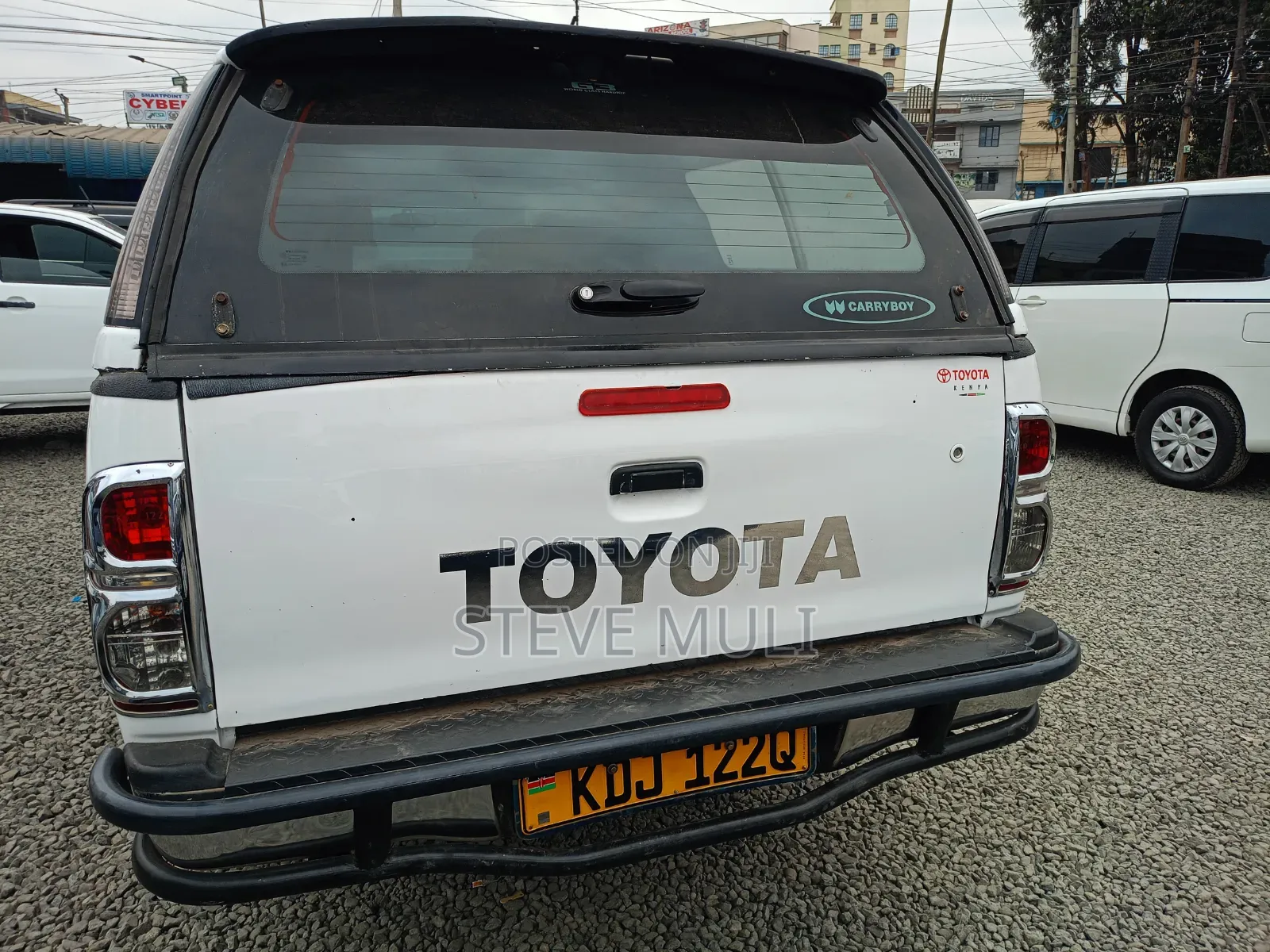 Toyota Hilux 2013 White
