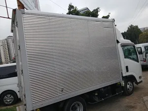Isuzu Elf Truck