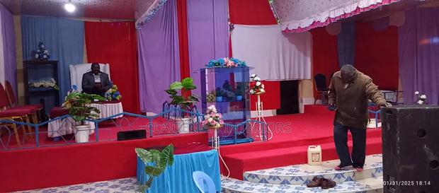 Transform Church Altars With Classy Wall to Wall Carpets - thumbnail 2