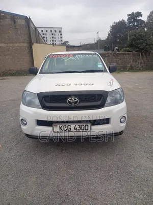 Toyota Hilux 2013 White
