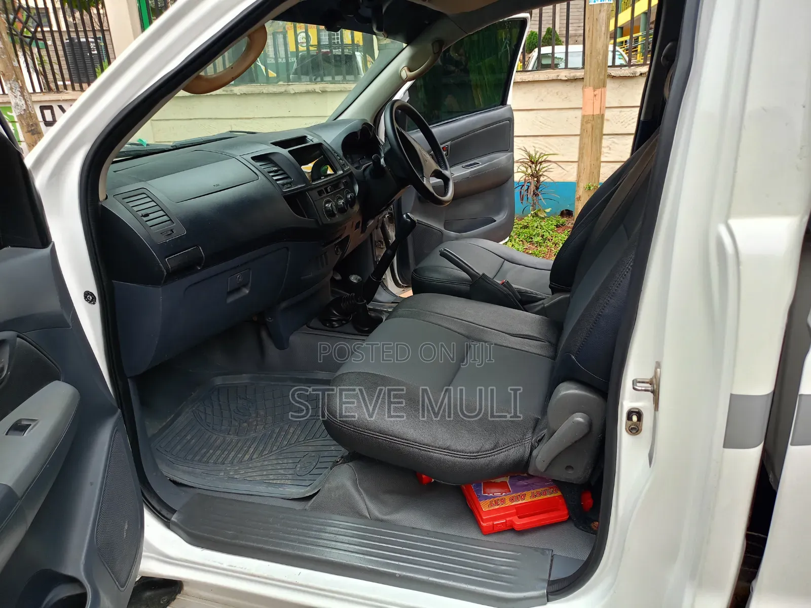 Toyota Hilux 2013 White