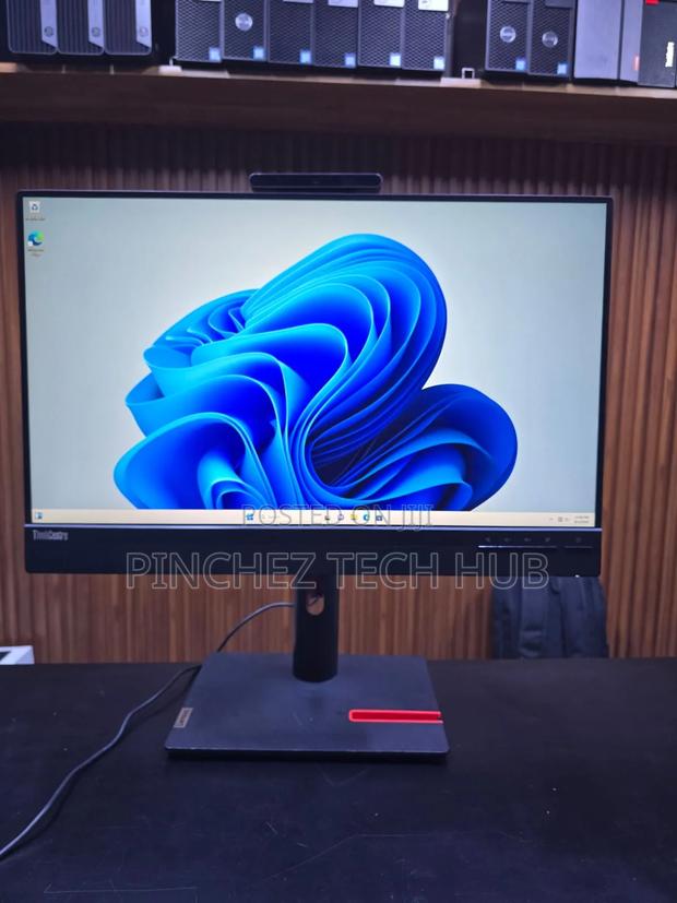 Lenovo ThinkCentre M810z AIO 16GB Intel Core i5 SSD 512GB - main view