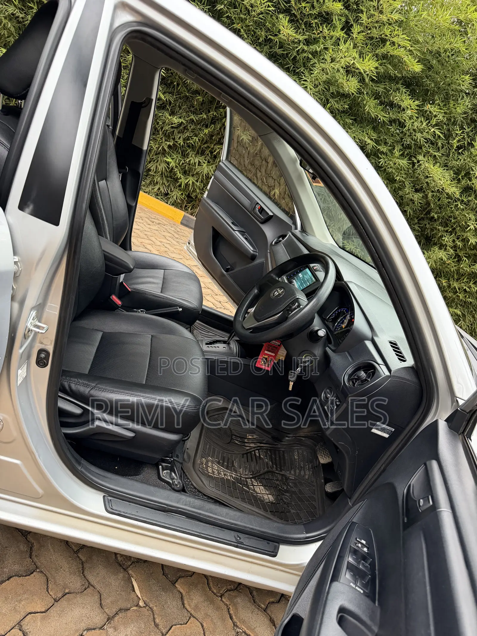 Toyota Axio 2015 Silver