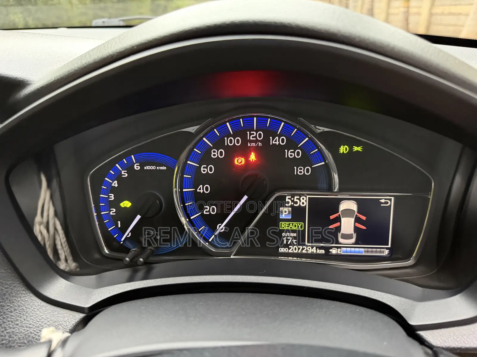Toyota Axio 2015 Silver