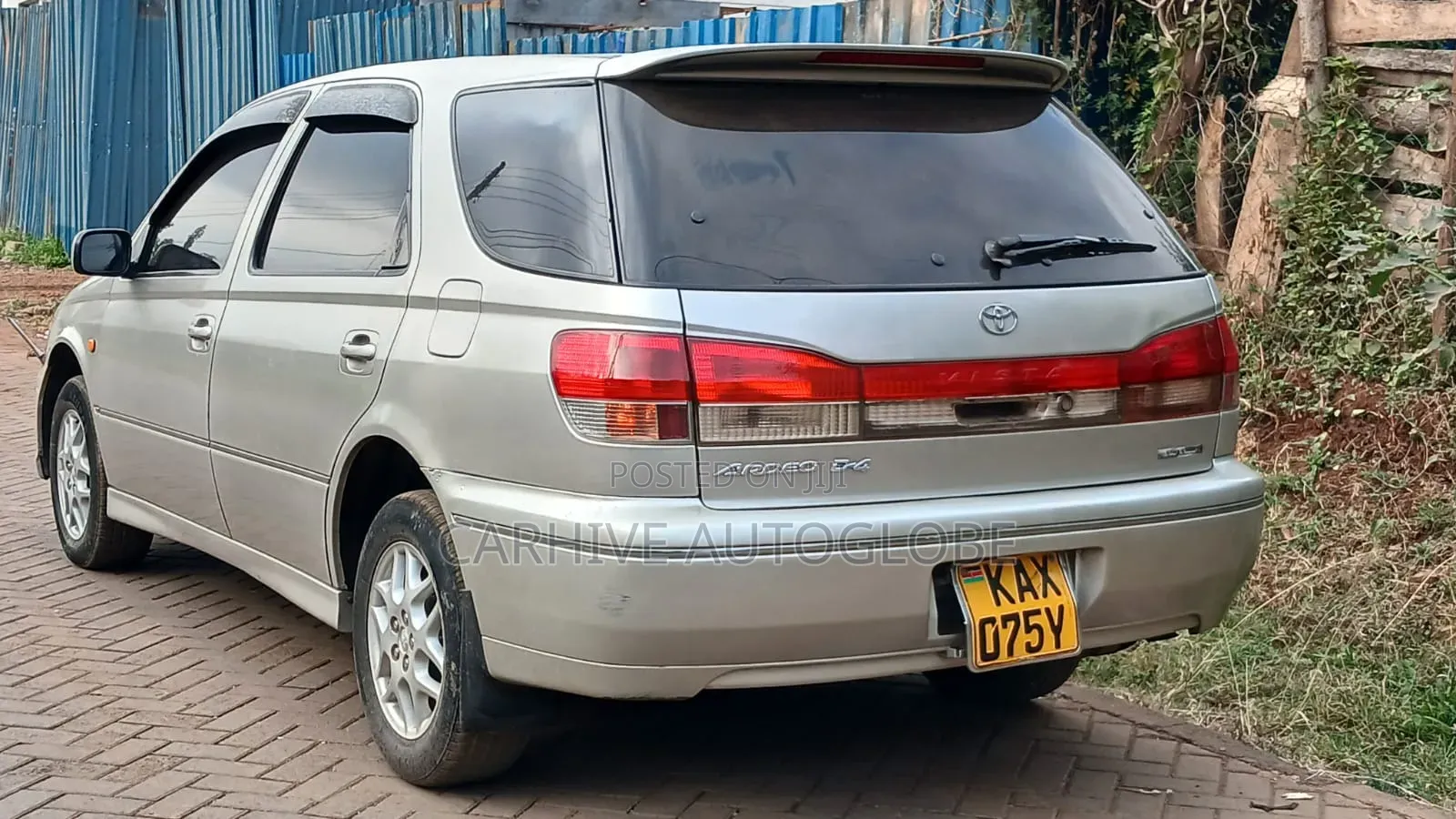 Toyota Vista 2000 Gold