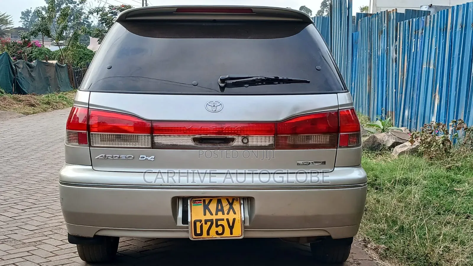 Toyota Vista 2000 Gold