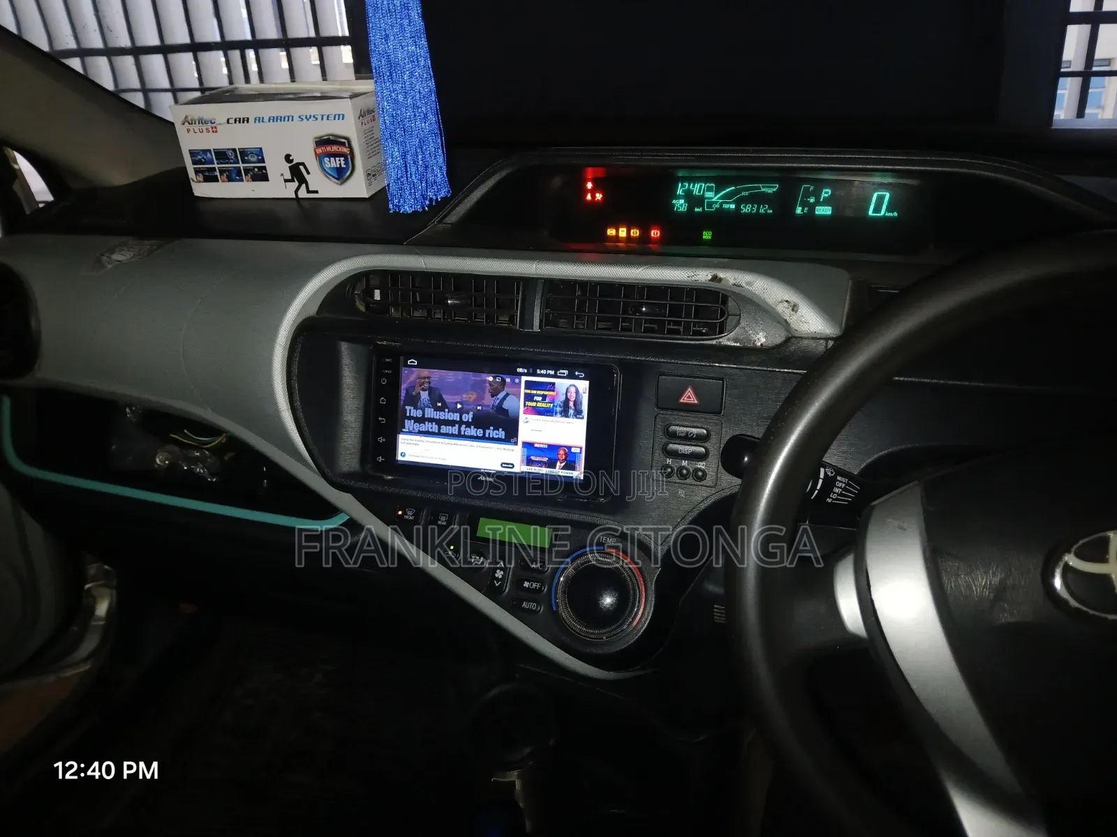 Toyota Aqua 2012 Silver