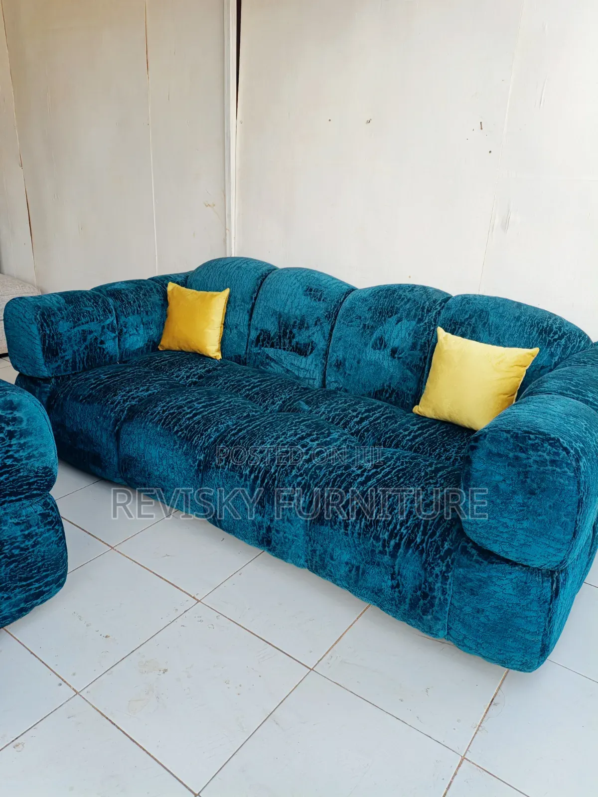 Modern , Quality Unique Bubble 3 Seater HD Sofa