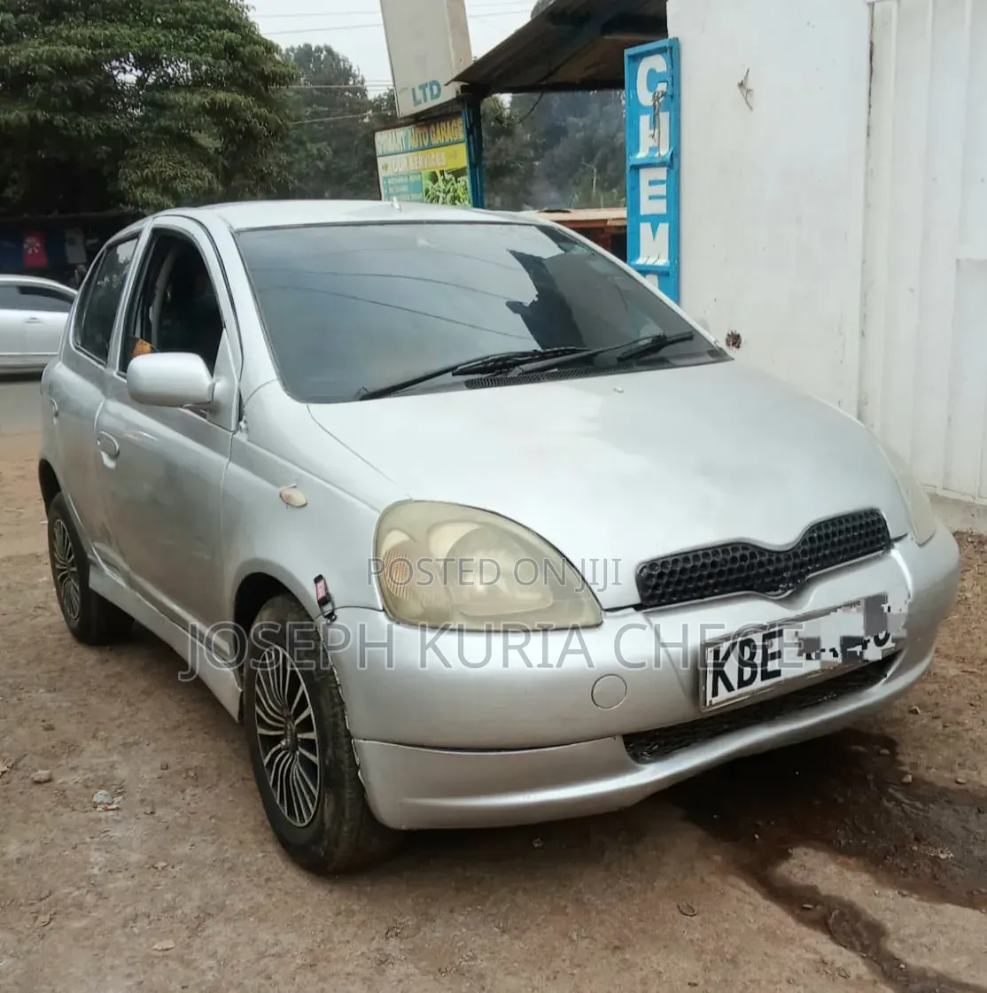 Toyota Vitz 2005 Silver