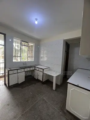 5bdrm Townhouse / Terrace in Kilimani for rent