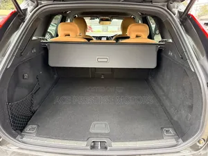 Volvo XC60 2019 Gray