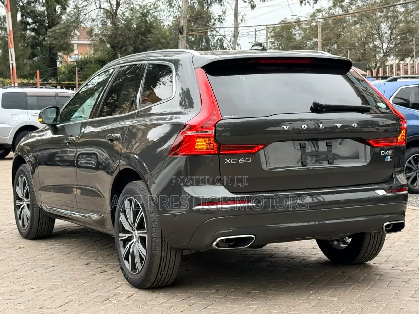 Volvo XC60 2019 Gray