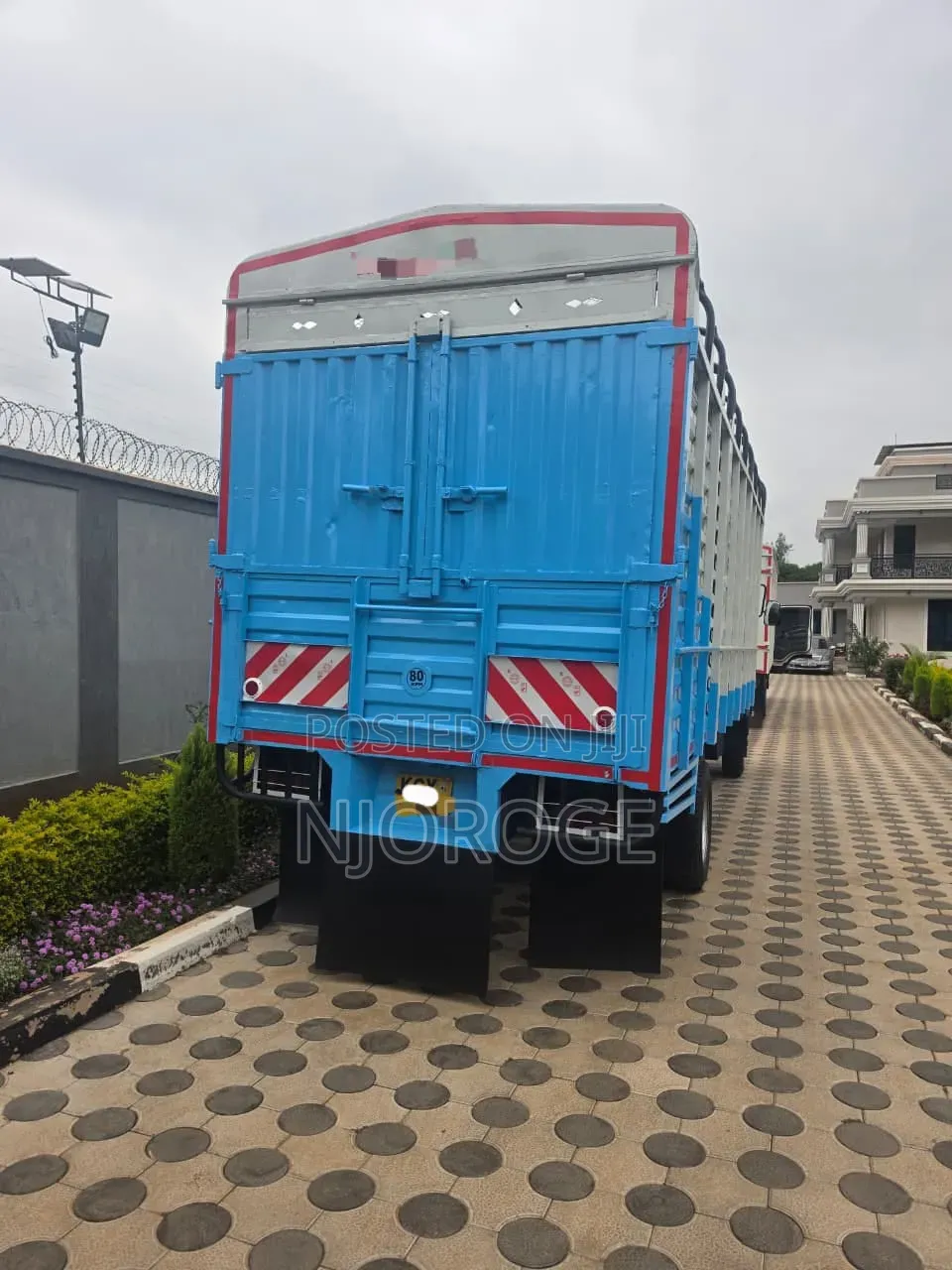 Isuzu NMR 3000cc