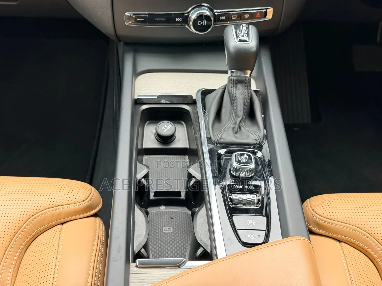 Volvo XC60 2019 Brown