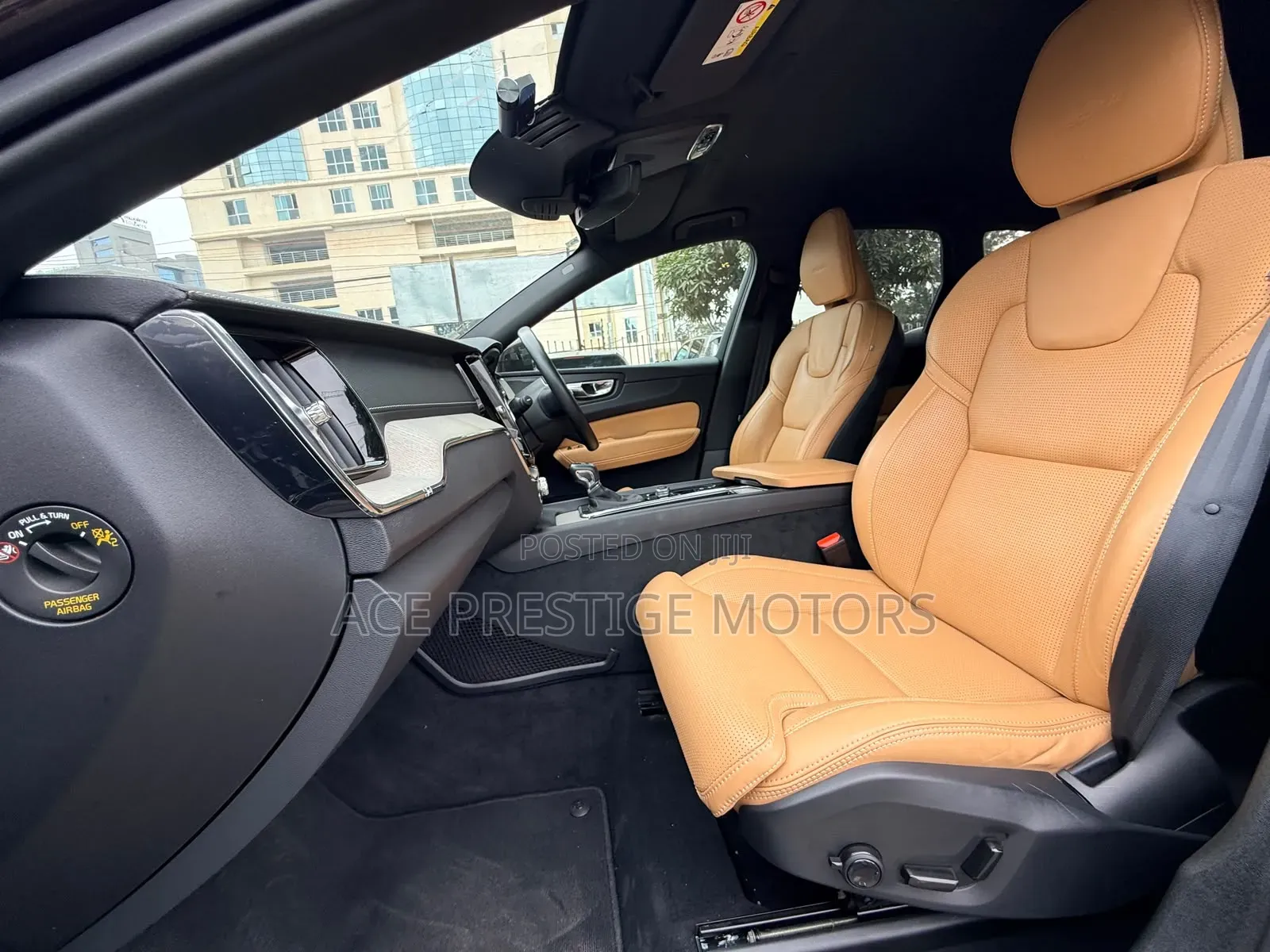 Volvo XC60 2019 Brown