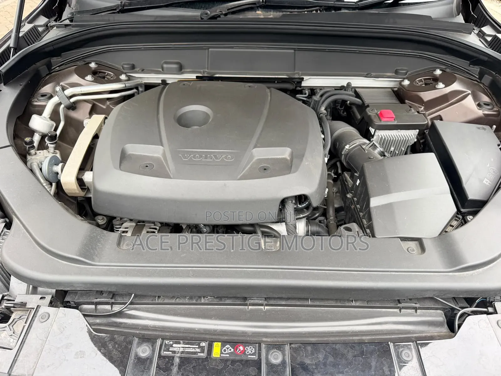 Volvo XC60 2019 Brown
