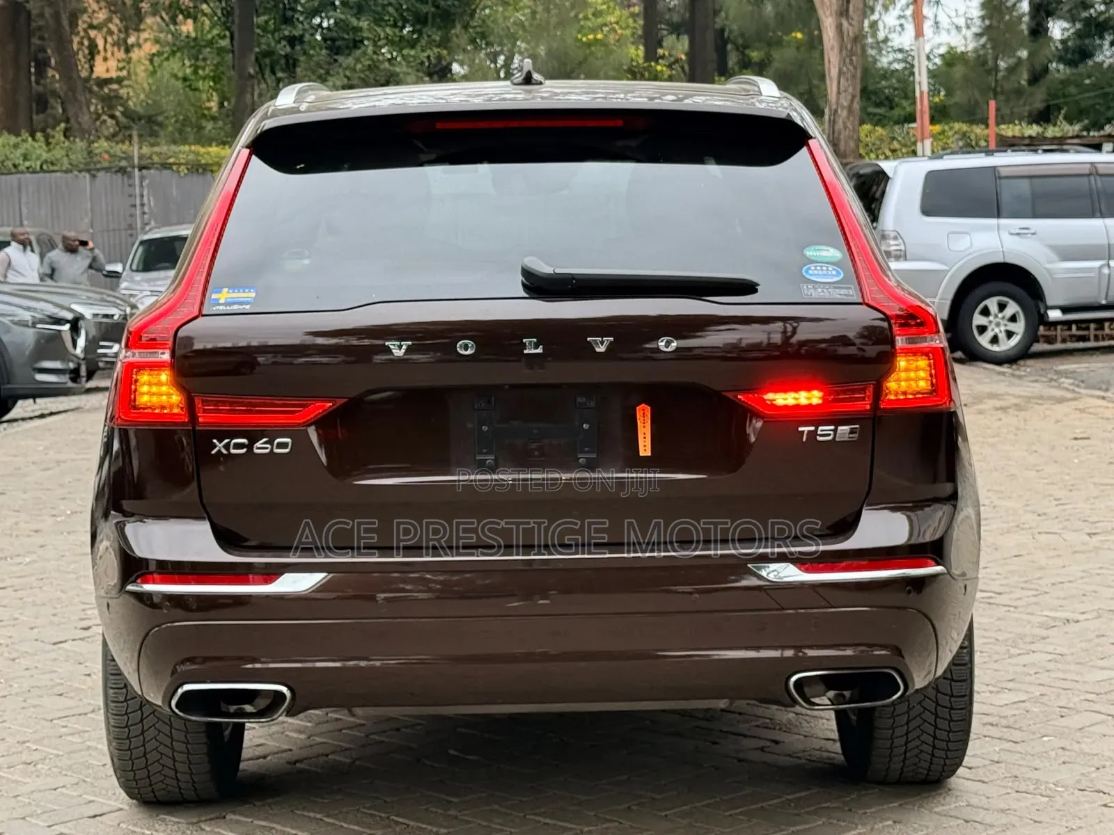 Volvo XC60 2019 Brown