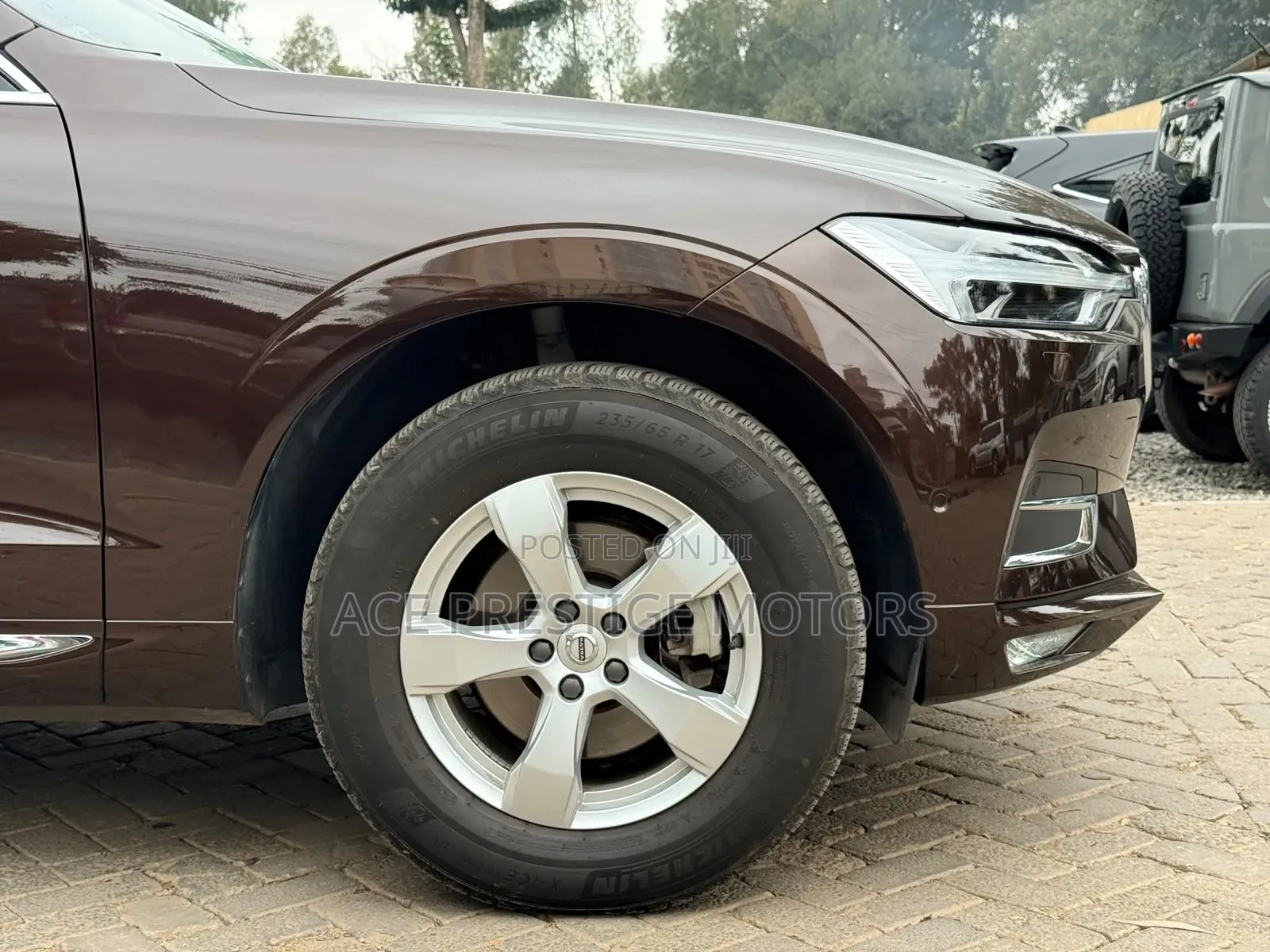Volvo XC60 2019 Brown