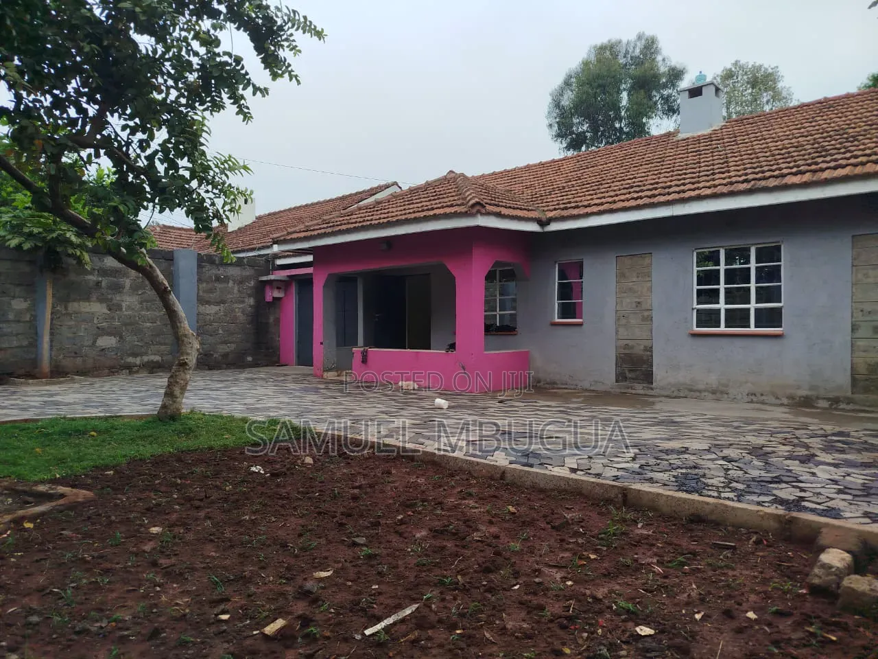 4bdrm Bungalow in Karen for rent