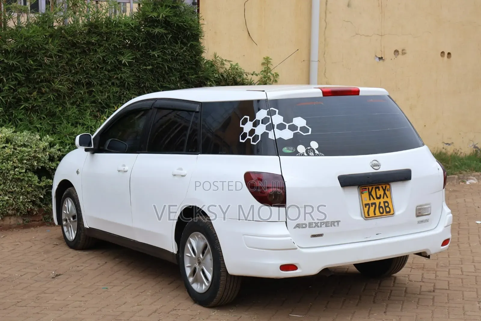 Nissan Advan 2012 White