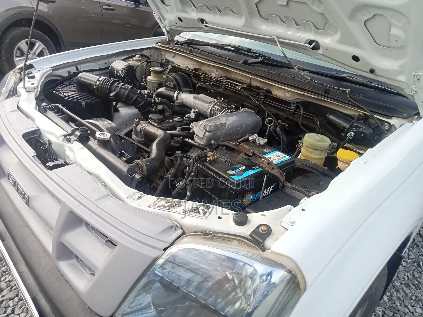 Isuzu Como 2014 White