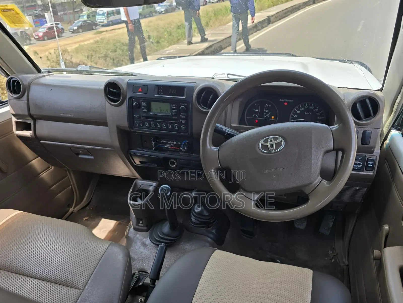 Toyota Land Cruiser 2011 White