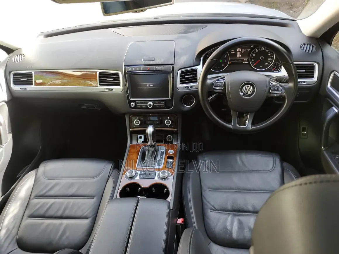 Volkswagen Touareg 2016 White