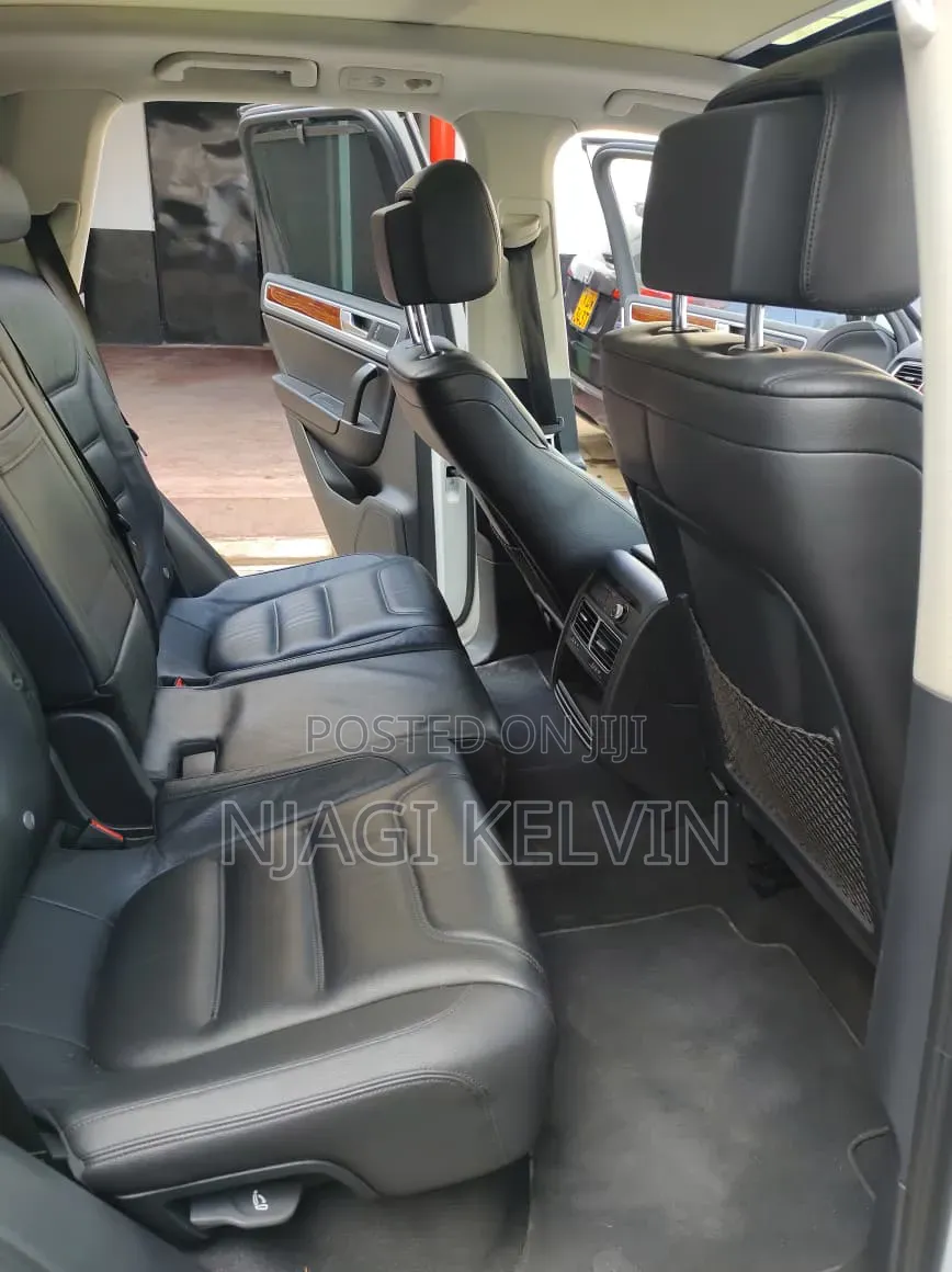 Volkswagen Touareg 2016 White