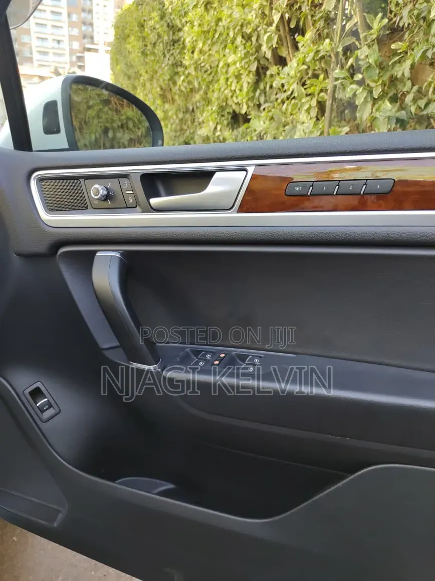 Volkswagen Touareg 2016 White