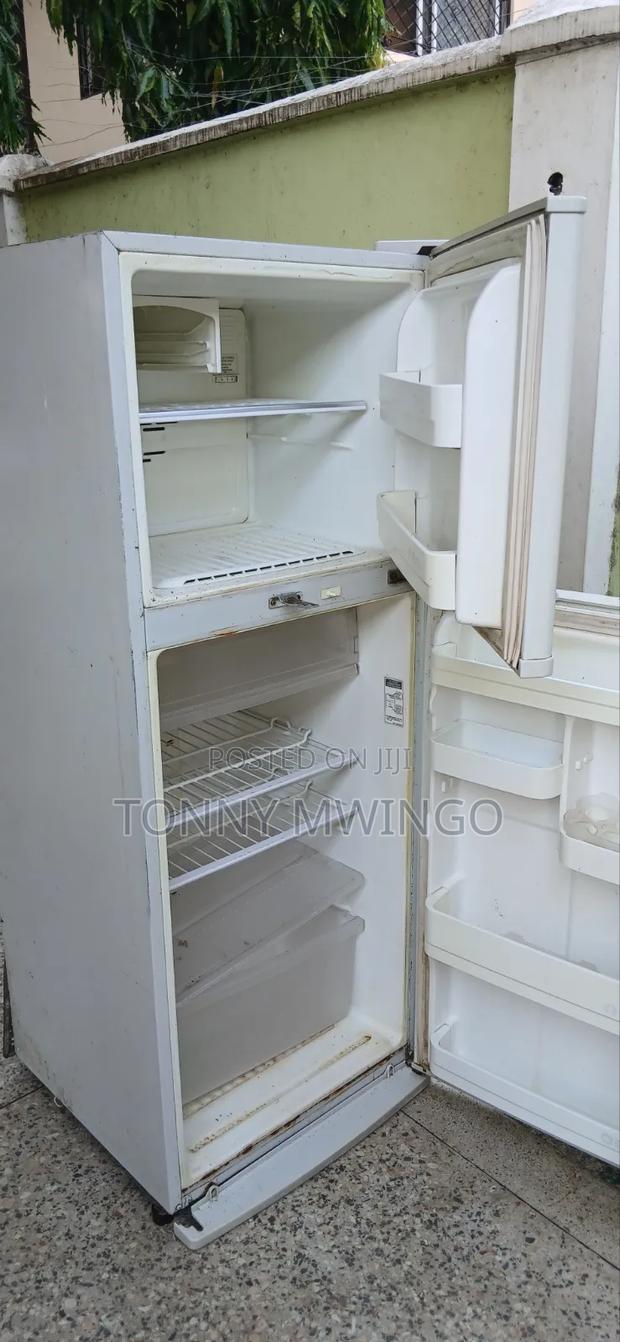 Selling a Fridge - thumbnail 4